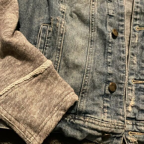 Free People Brand Denim Gray Sweater Distressed Sleeves Jacket Size Large - Picture 4 of 5